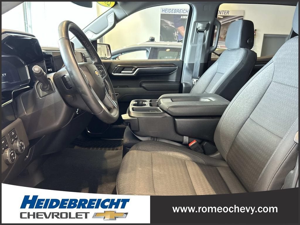 2024 Chevrolet Silverado 1500 LT (2FL)