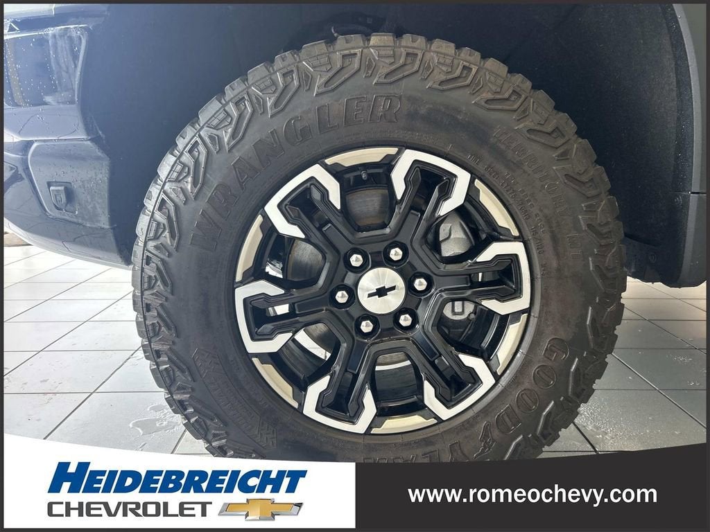2024 Chevrolet Silverado 1500 ZR2