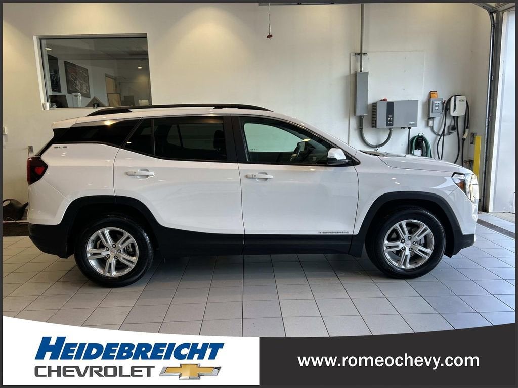 2023 GMC Terrain SLE