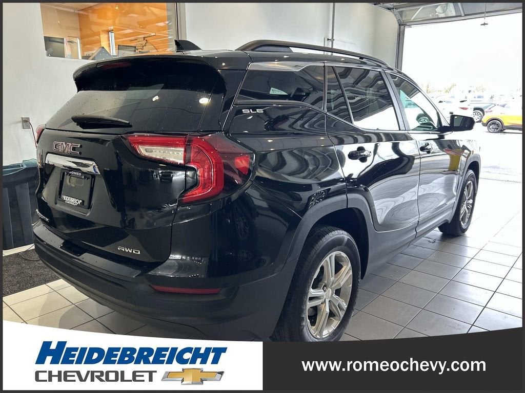 2022 GMC Terrain SLE