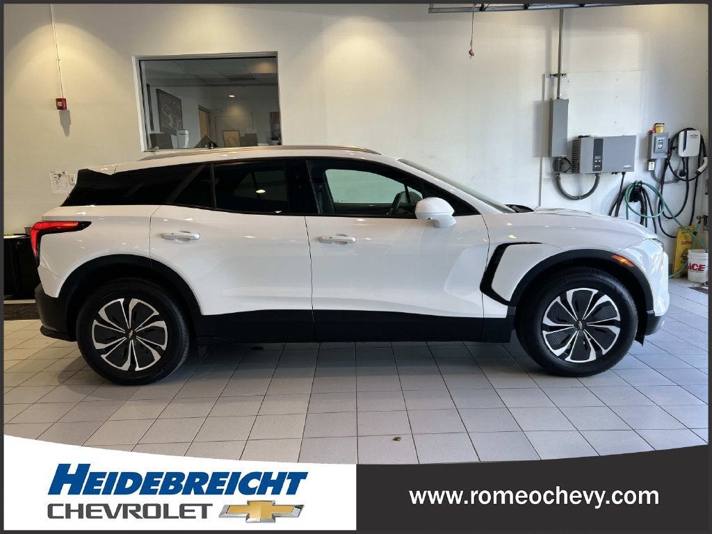 Certified 2024 Chevrolet Blazer EV LT with VIN 3GNKDBRJ8RS199851 for sale in Washington, MI