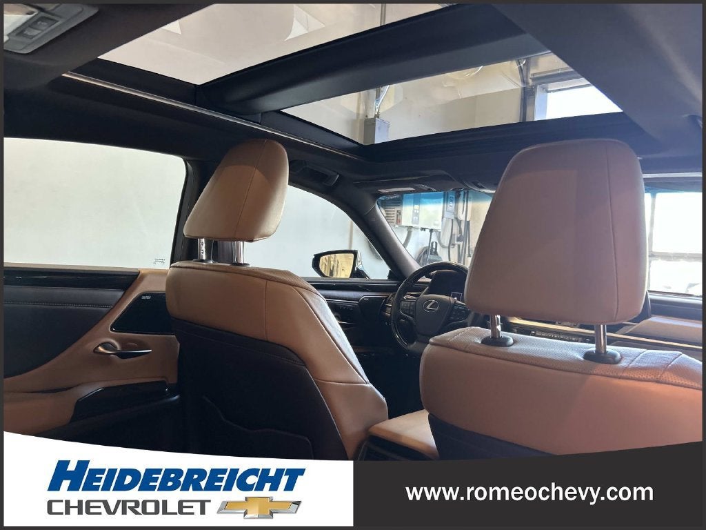 2019 Lexus ES 350 Luxury
