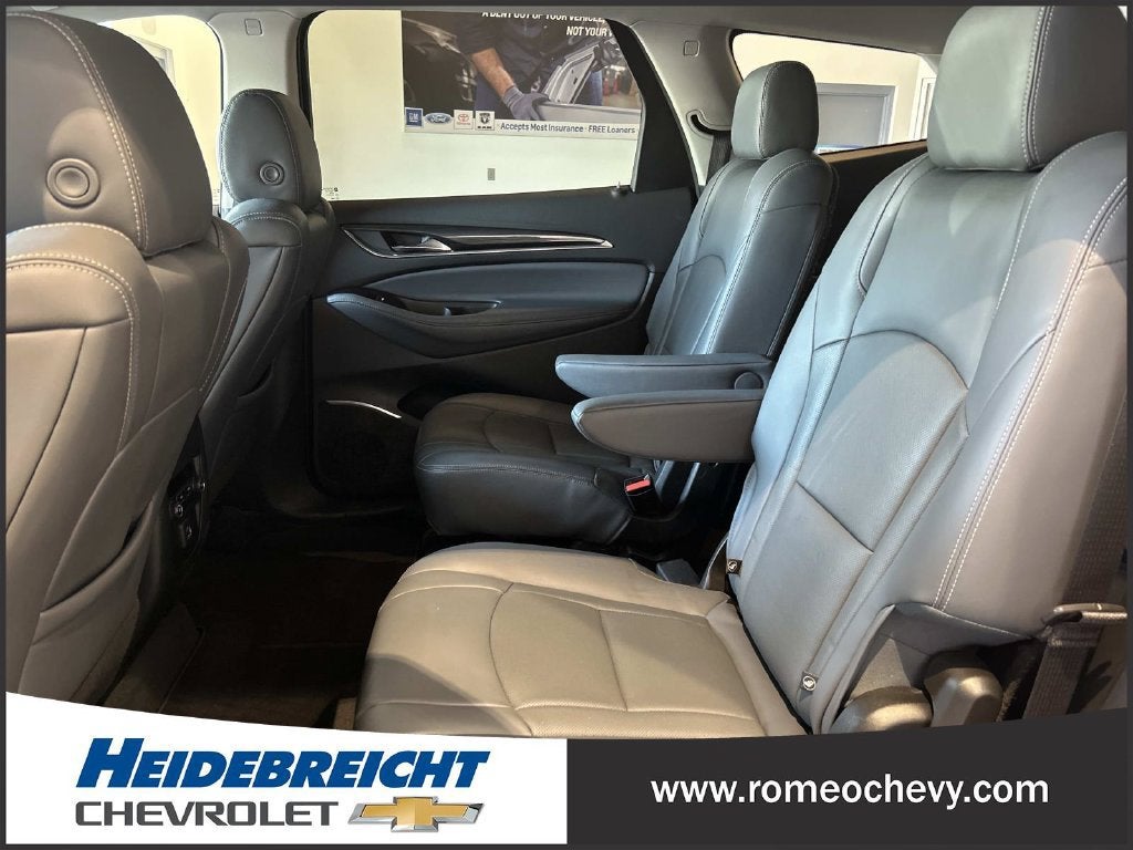 2021 Buick Enclave Essence