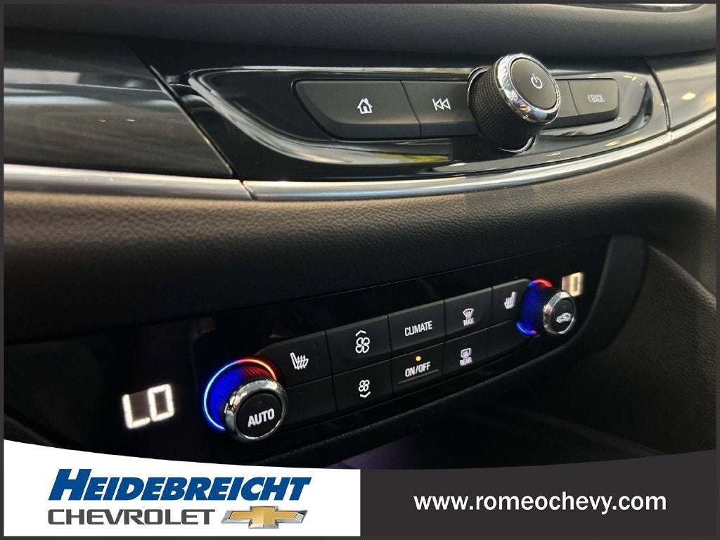 2021 Buick Enclave Essence
