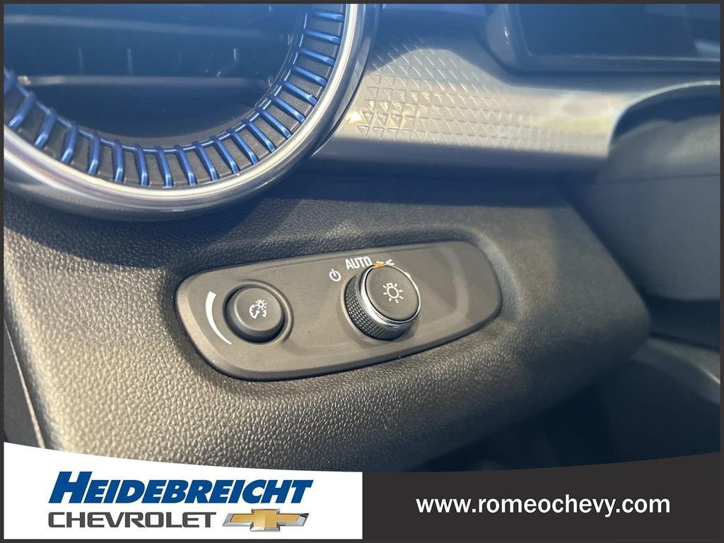2024 Chevrolet Trax LT