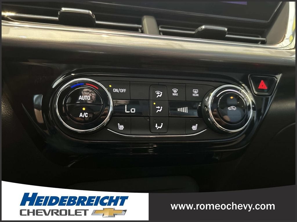 2024 Chevrolet Trax LT - Photo 23