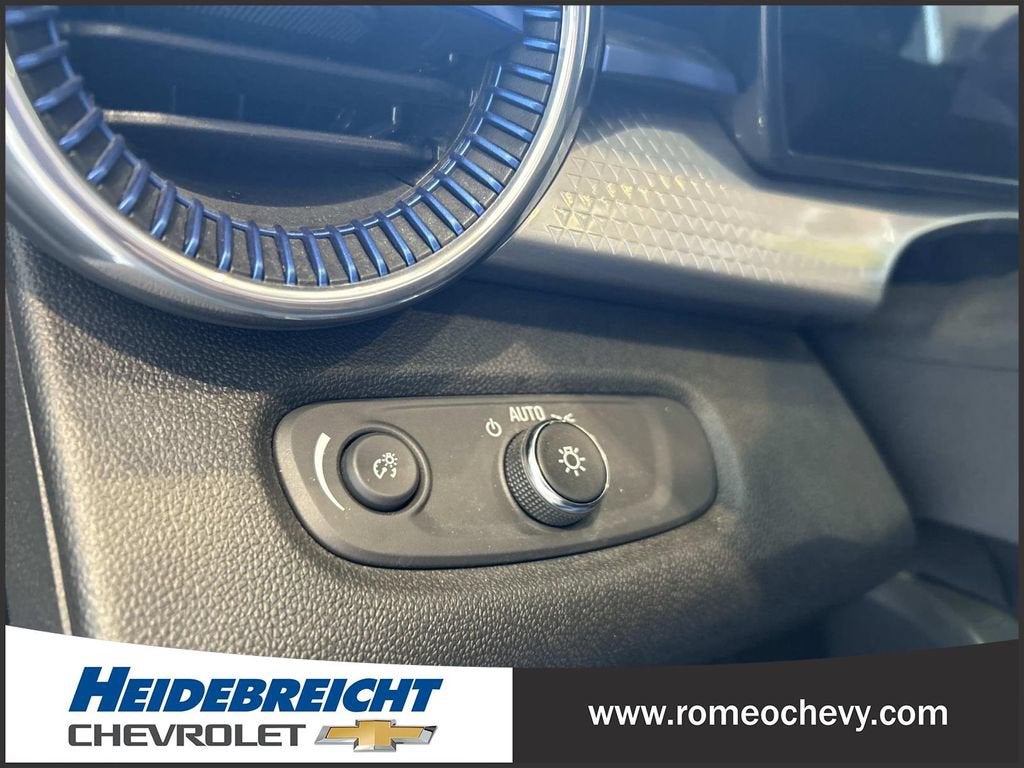 2024 Chevrolet Trax LT - Photo 29