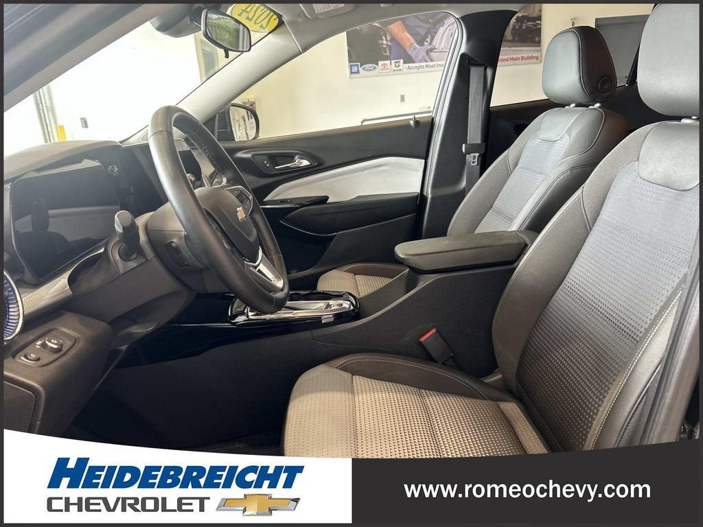 2024 Chevrolet Trax LT