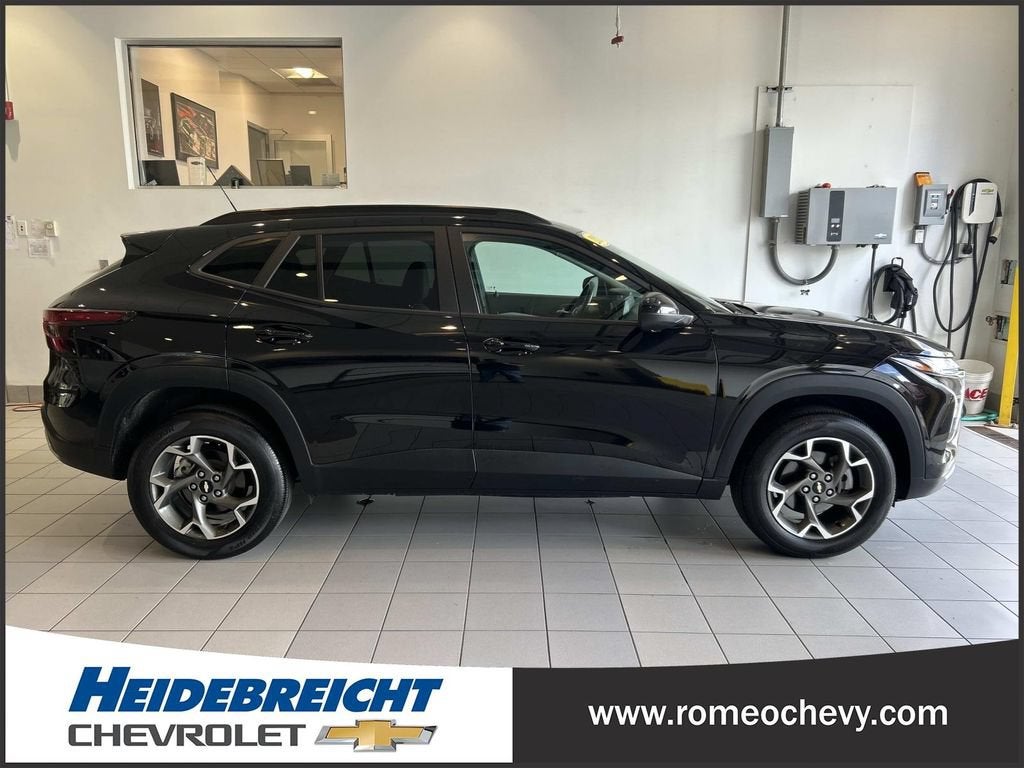 2024 Chevrolet Trax LT
